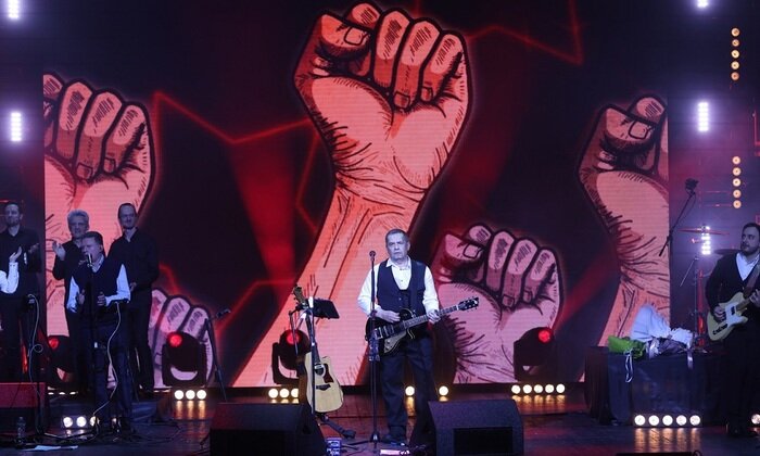    «Любэ» и SHAMANа будут изучать в школе