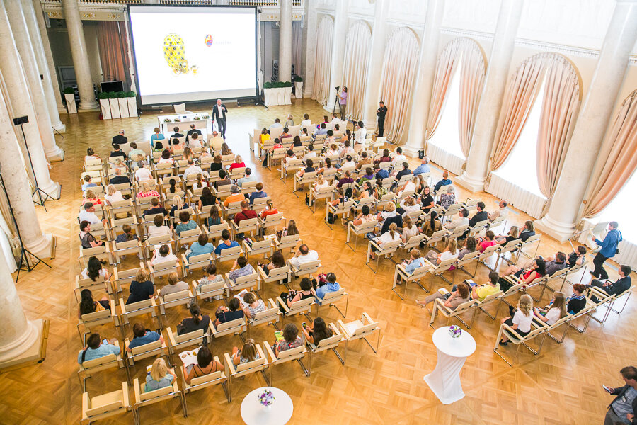 Белоколонный зал Шуваловского дворца. Музей Фаберже