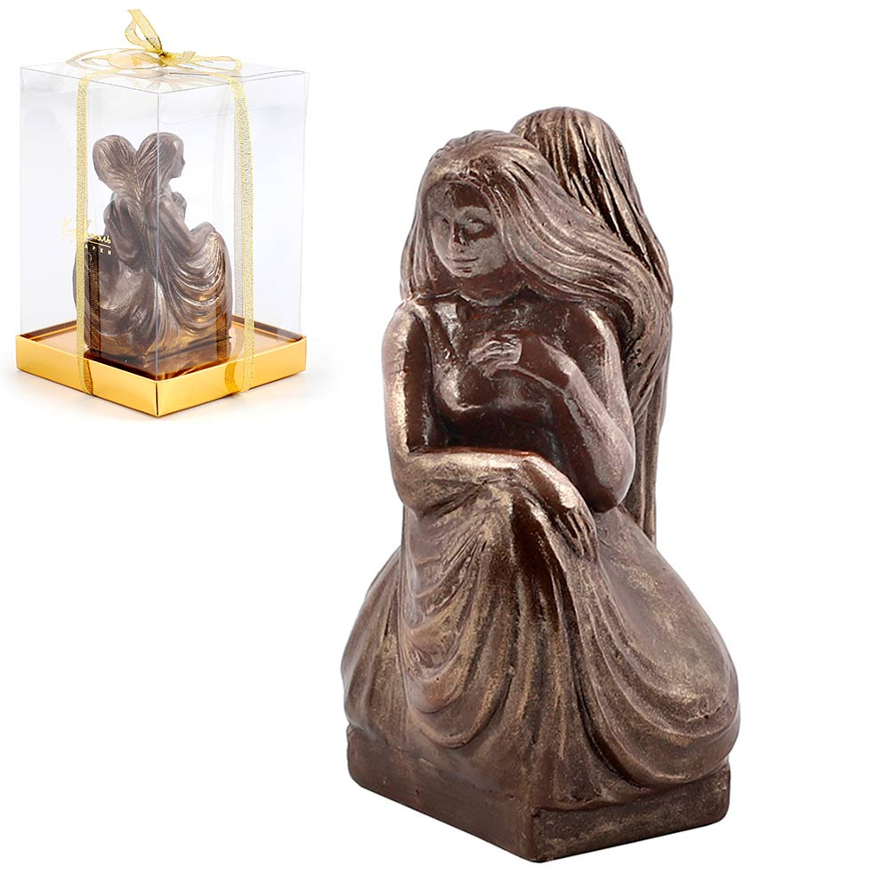 Скульптура из шоколада Близнецы