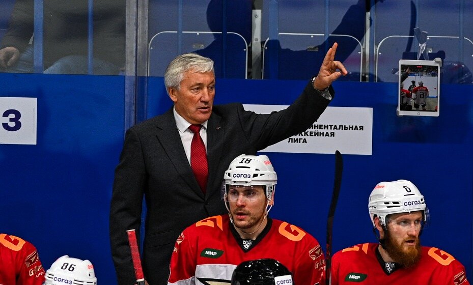    Михаил Кравец уволен по ходу серии с «Локомотивом». Фото: ХК «Авангард»