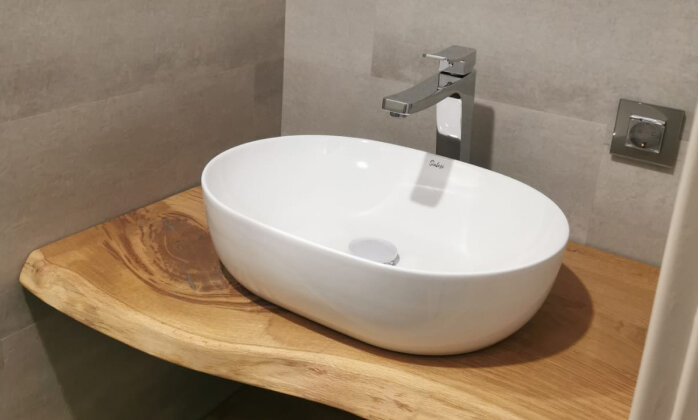 Фотография из личного архива Оксаны Фильц. Дизайнерская раковина своими руками.