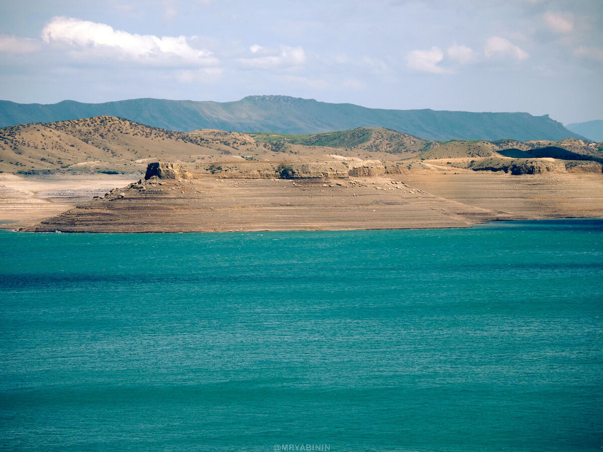 Дагестан. Долина реки Сулак. Миатлинская и Чиркейская ГЭС. Чиркейское водохранилище.