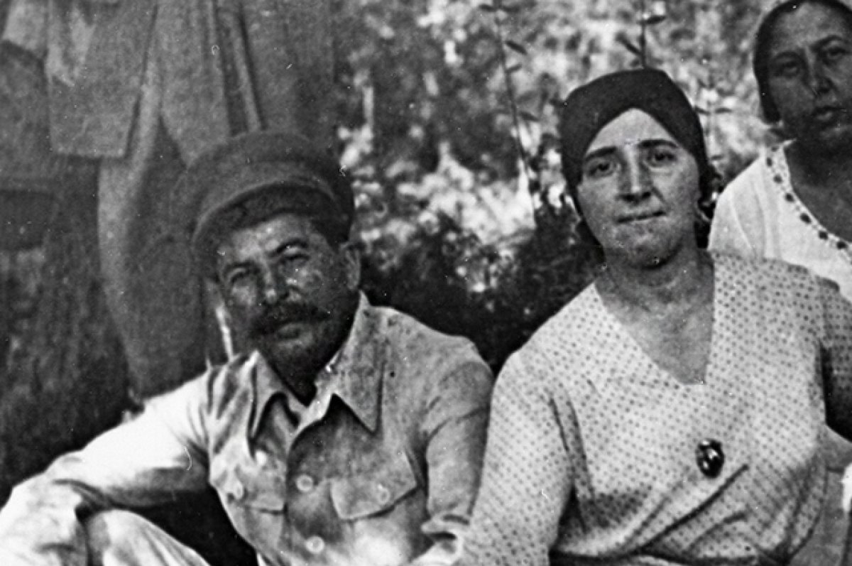    Полиция не нашла нарушений закона об экстремизме в смерти Сталина