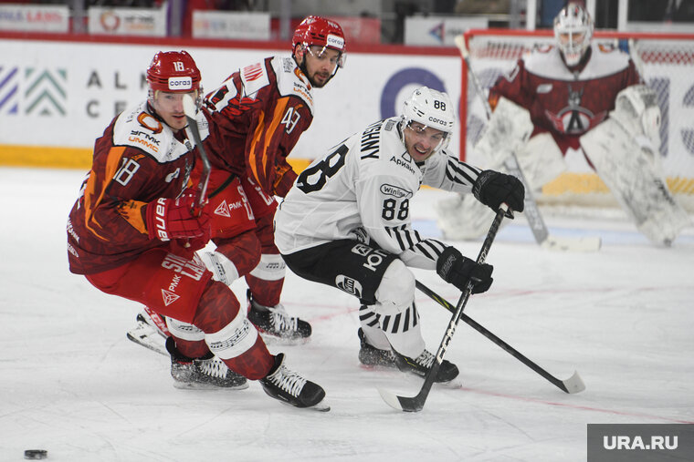    Никита Тертышный выступает за «Трактор» под номером 88