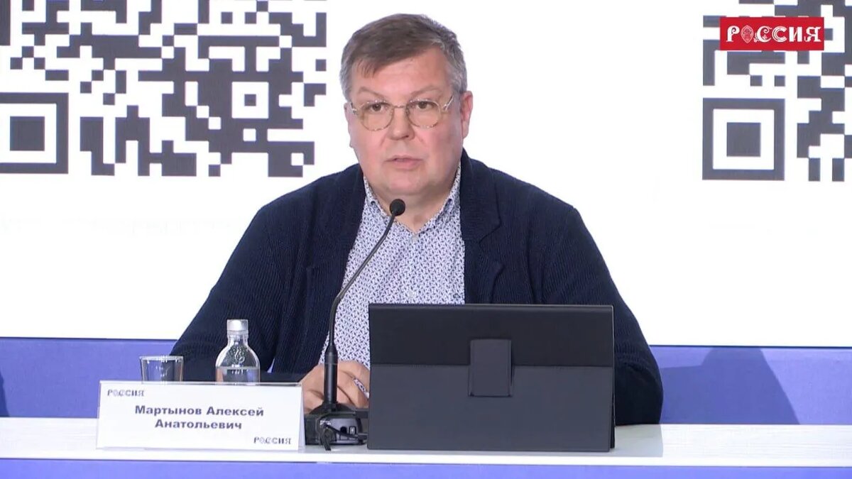    Политолог Алексей Мартынов.