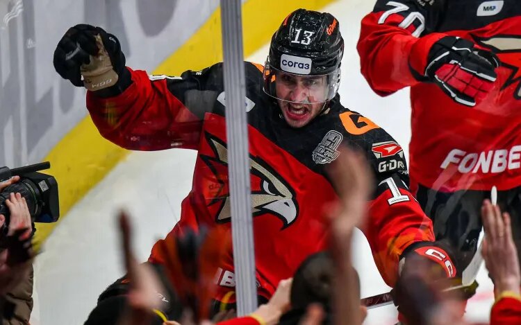    Источник фото: ХК «Авангард»