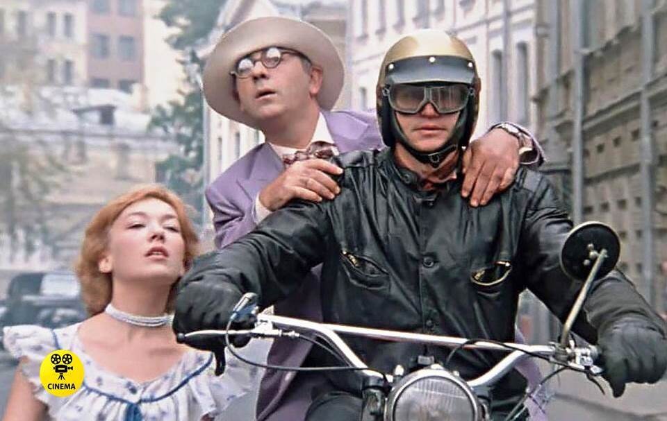 "Покровские ворота"  (1982).
