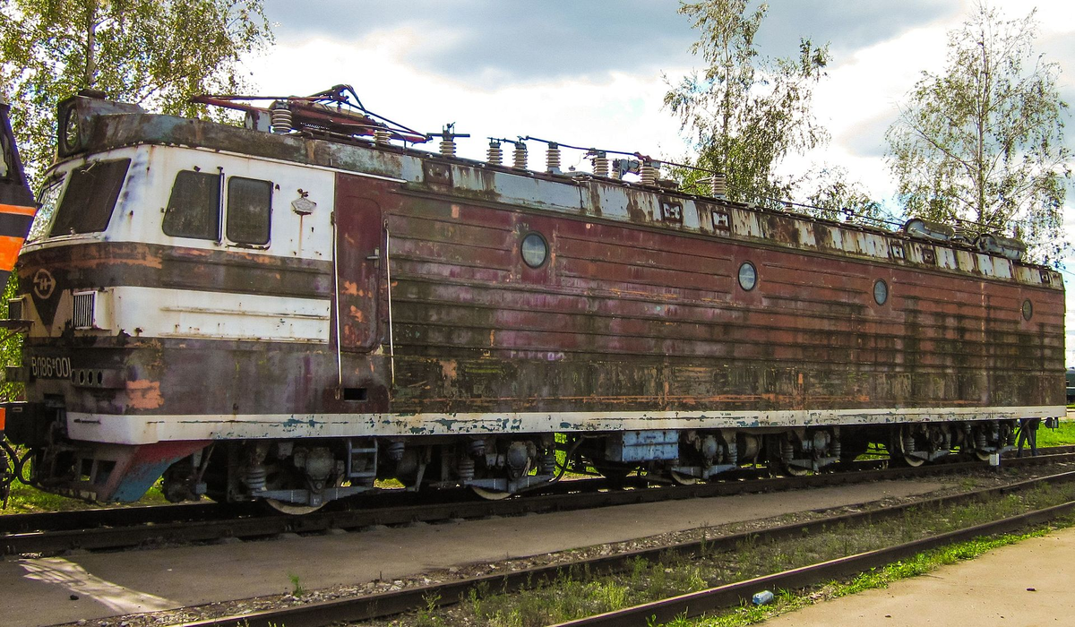 Секция Б электровоза ВЛ86Ф-001 в Щербинке, 2012 год. Источник: ru.wikipedia.org Авторство: Сфотографировано загрузившим. Собственная работа, CC0, https://commons.wikimedia.org/w/index.php?curid=52282474