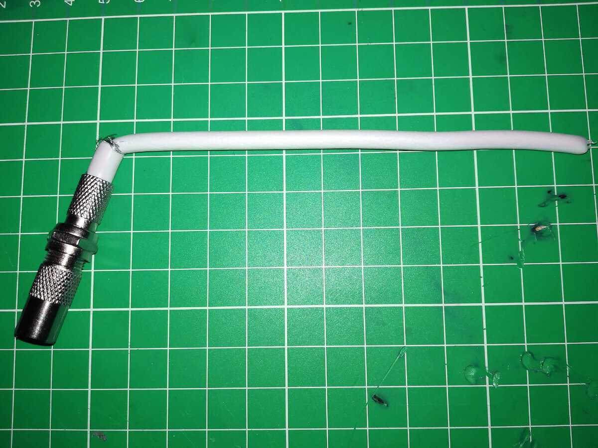 Комнатная антенна из кабеля для приема цифрового тв dvb-t2 своими руками.