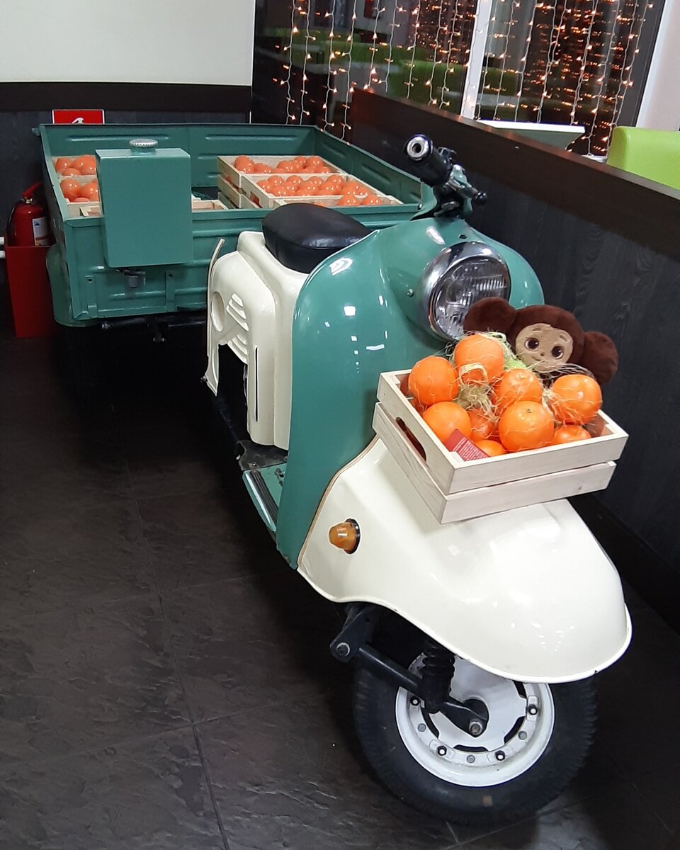 Помпончик, актуальный интерьер) Как раз вышел новый фильм про Чебурашку. Московская область, городской округ Ступино, М-4 Дон, 79-й километр, 4