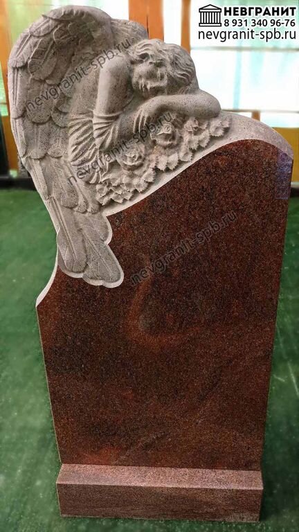 Памятник с ангелом из красного гранита