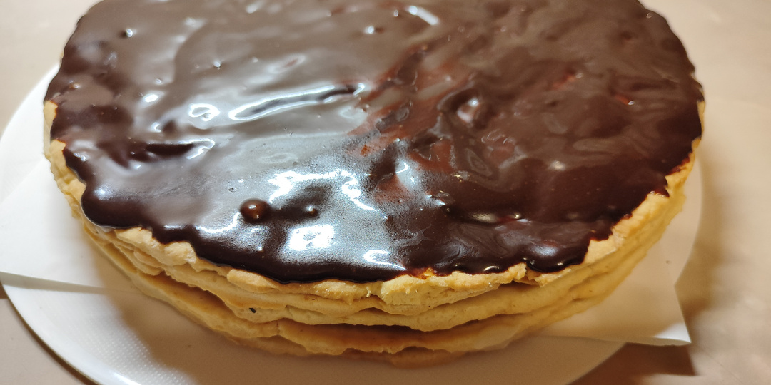 Рецепт торта "Мишка" родом из моего детства. Просто, вкусно и не сильно затратно