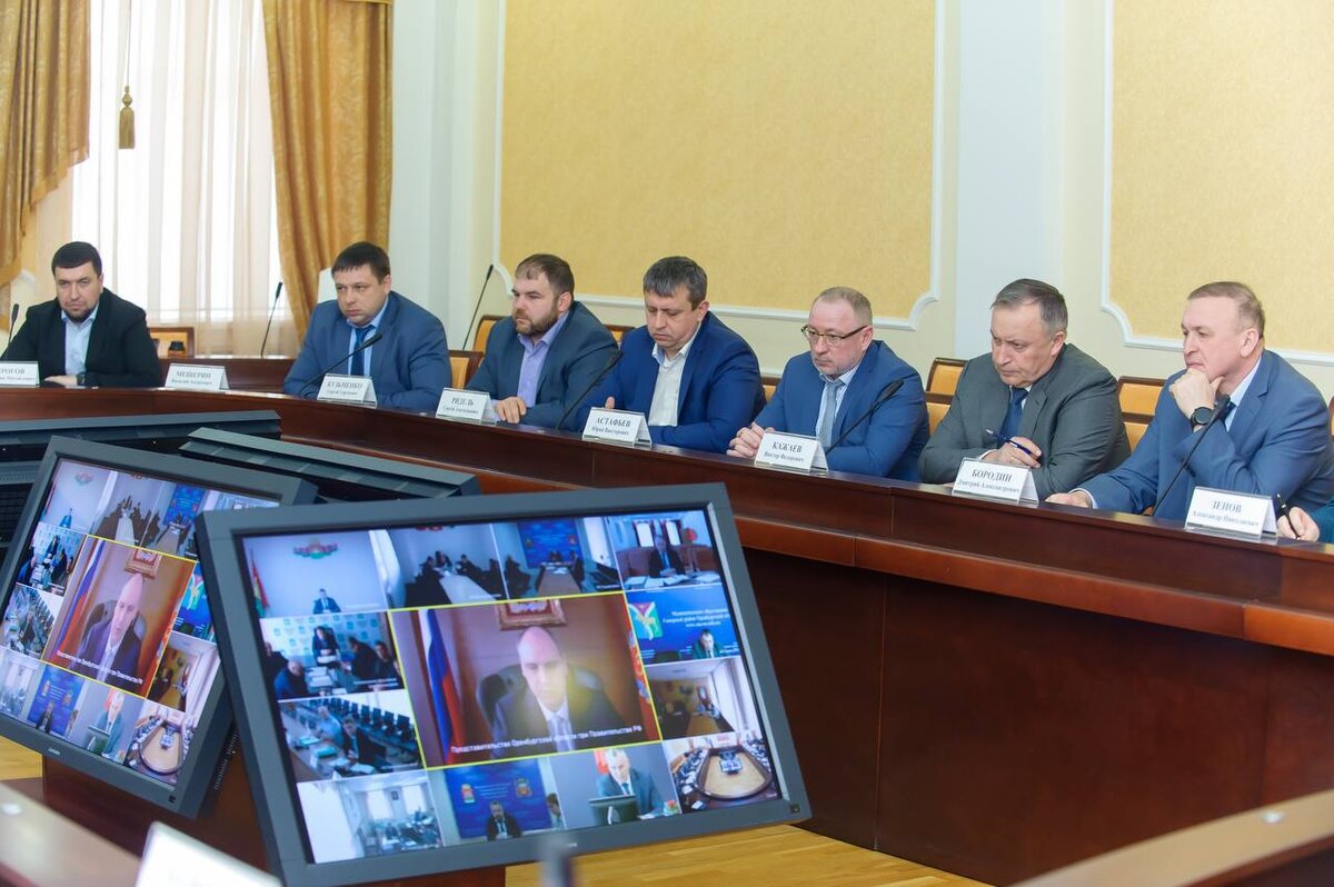    Денис Паслер провел ВКС с главами районов по прохождению паводка в Оренбуржье Андрей Севостьянов