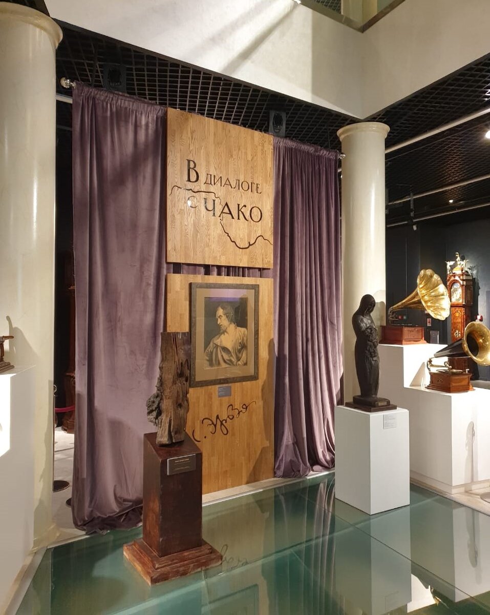 Неизвестный художник (Н.Фоминых) Портрет С.Д.Эрьзи Бумага, уголь, тушь, перо 1914 год Антикварный салон На Патриарших