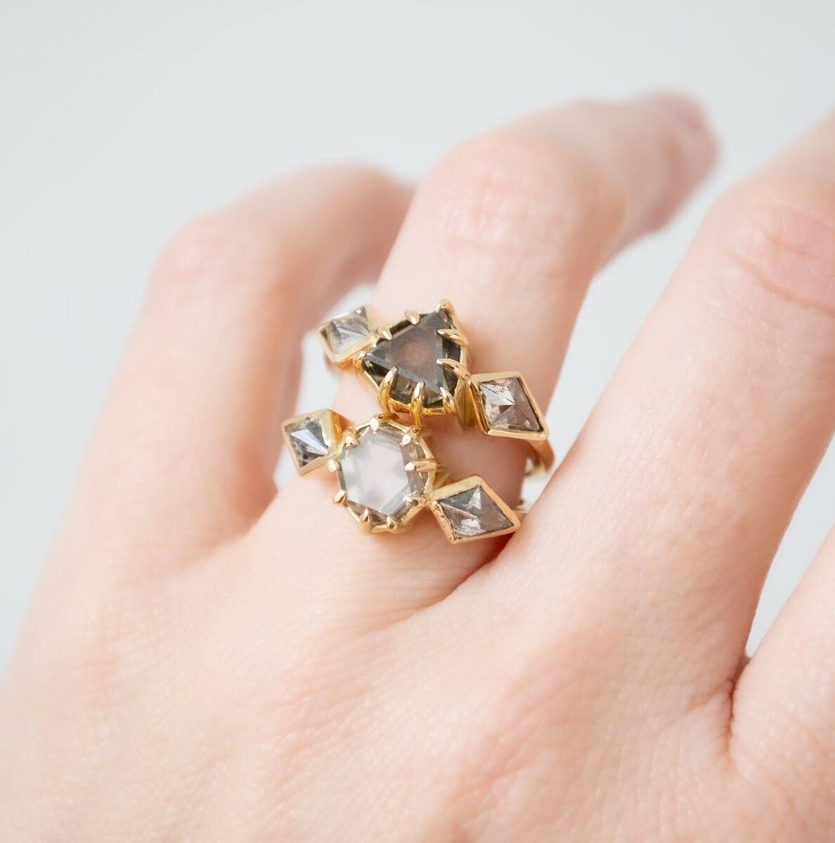 Кольцо с бриллиантами Макле от Lauren Wolf