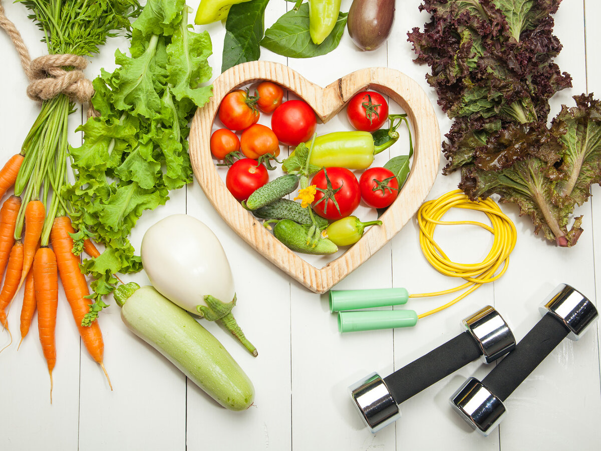  Мы все хотим быть здоровыми и полными энергии, верно? Тогда необходимо обратить внимание на свое питание!  Здоровое питание - это не только овощи и фрукты.