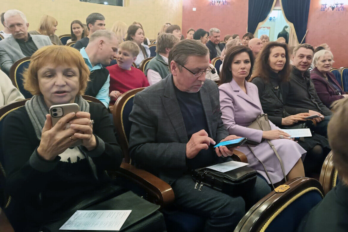 ​Выездные просмотры спектаклей-номинантов членами жюри — это нововведение Национальной театральной премии и фестиваля. Фото: t.me/zolotayamaska