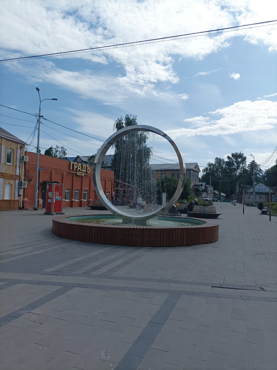 Фонтан в виде Колёсного колодца