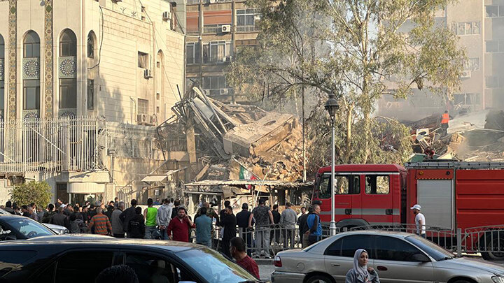    От здания консульства Ирана остались руины, погибли все, кто находился внутри. Фото: Hummam Sheikh Ali/XinHua