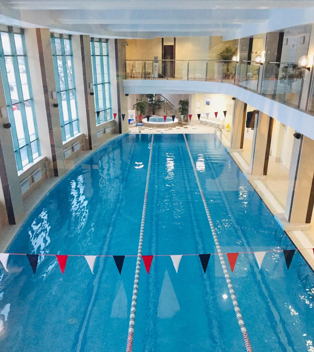 Бассейн фитнес-клуба, в котором я занимаюсь. Фото мое 