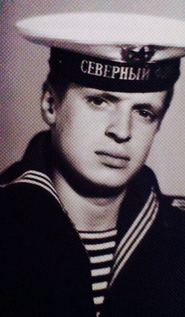    Селезнев служил на Северном флоте