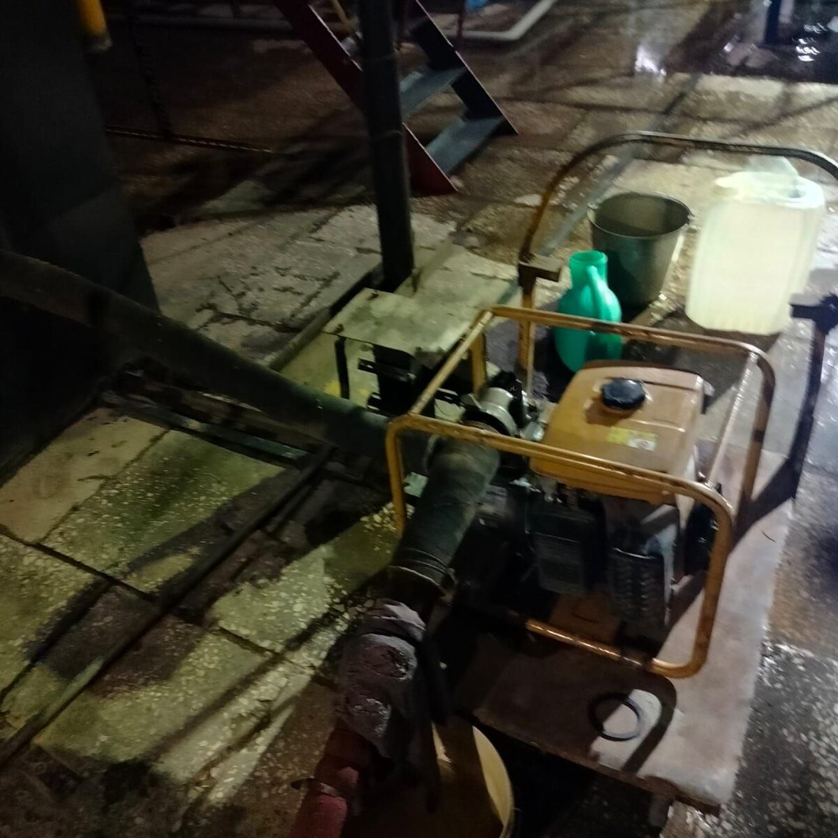    В Авиагородке Оренбурга ночью талые воды затопили подземную часть котельной Белов Михаил Александрович