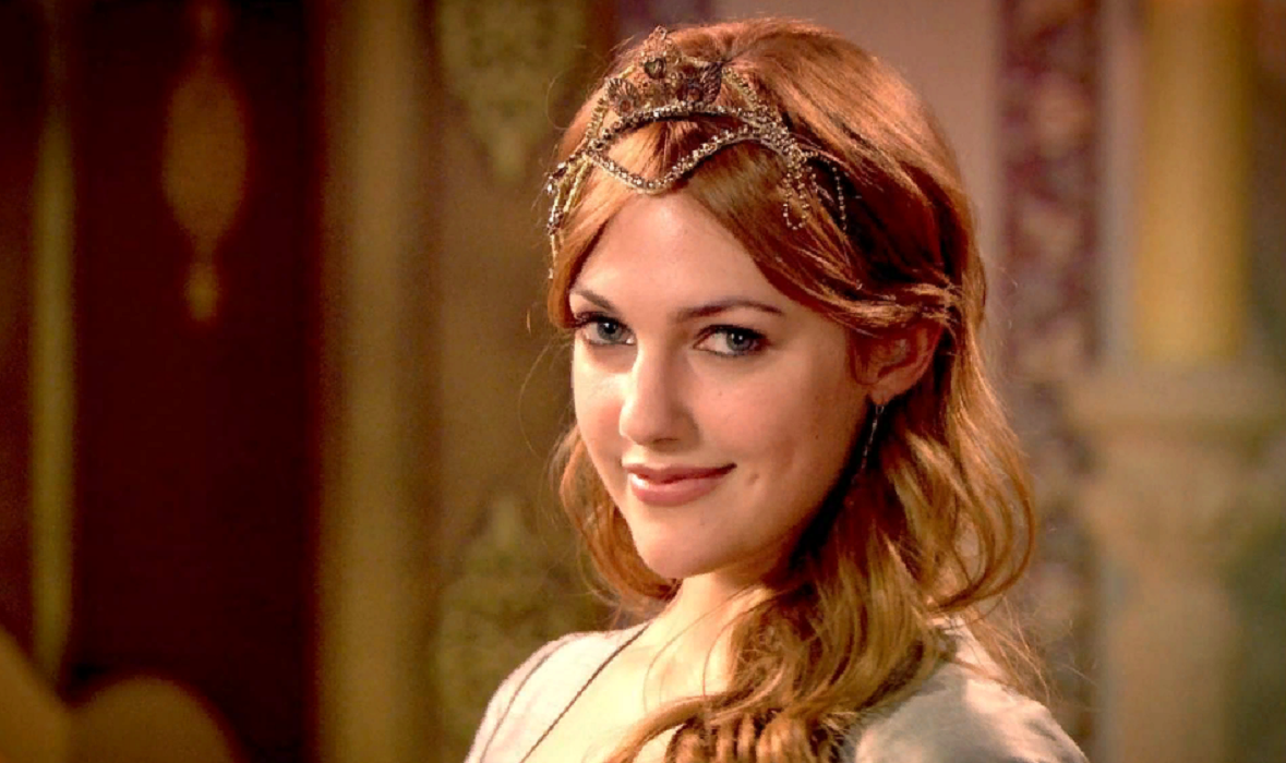 Мерьем Узерли в роли Хюррем