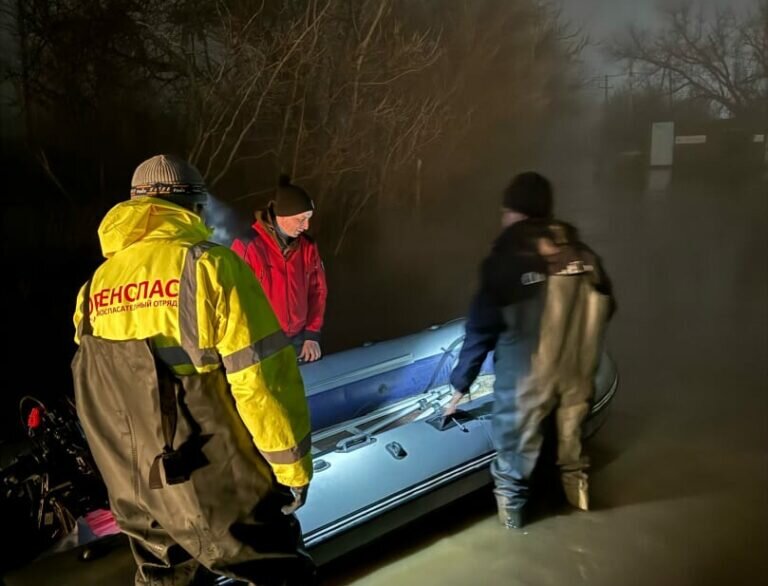    Тревожная ночь: Под Оренбургом в Весеннем, СНТ «Росинка» и «Уралочка» спасли людей Белов Михаил Александрович