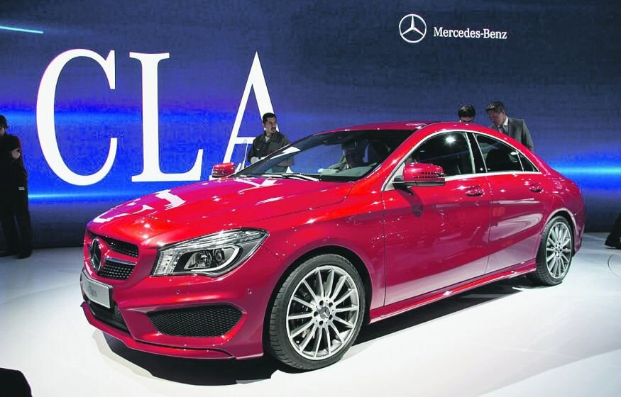    «Санкции? Не для всех»: Россия импортирует не менее 3600 роскошных автомобилей