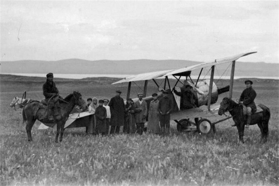 Курорт на озере Шира. Прилет аэроплана «Красноярец». 5 сентября 1925 г.