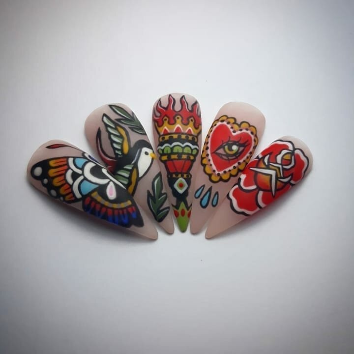 Листайте вправо, чтобы увидеть больше изображений