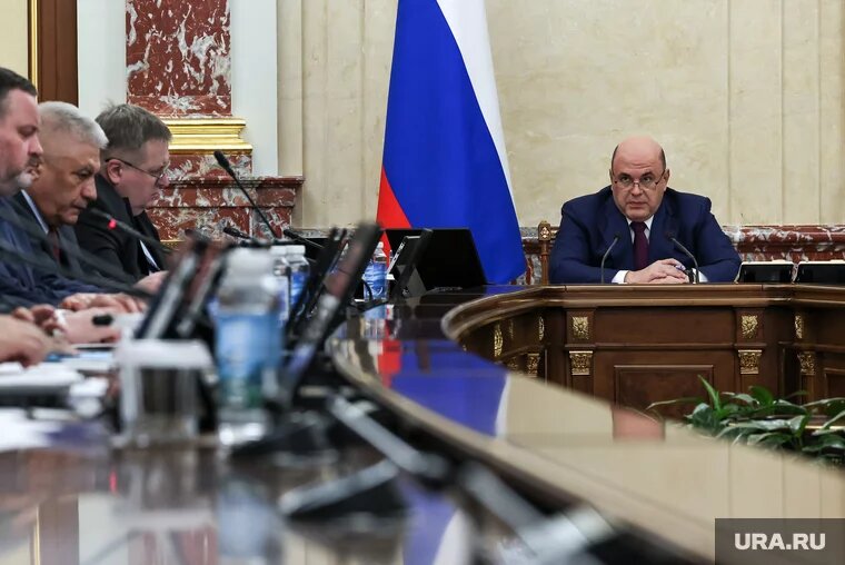 Встреча с депутатами перед итоговым отчетом премьера Фото: Владимир Андреев © URA.RU