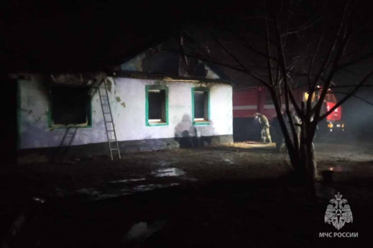    Саратовцы собирают помощь для оставшейся без дома многодетной семьи