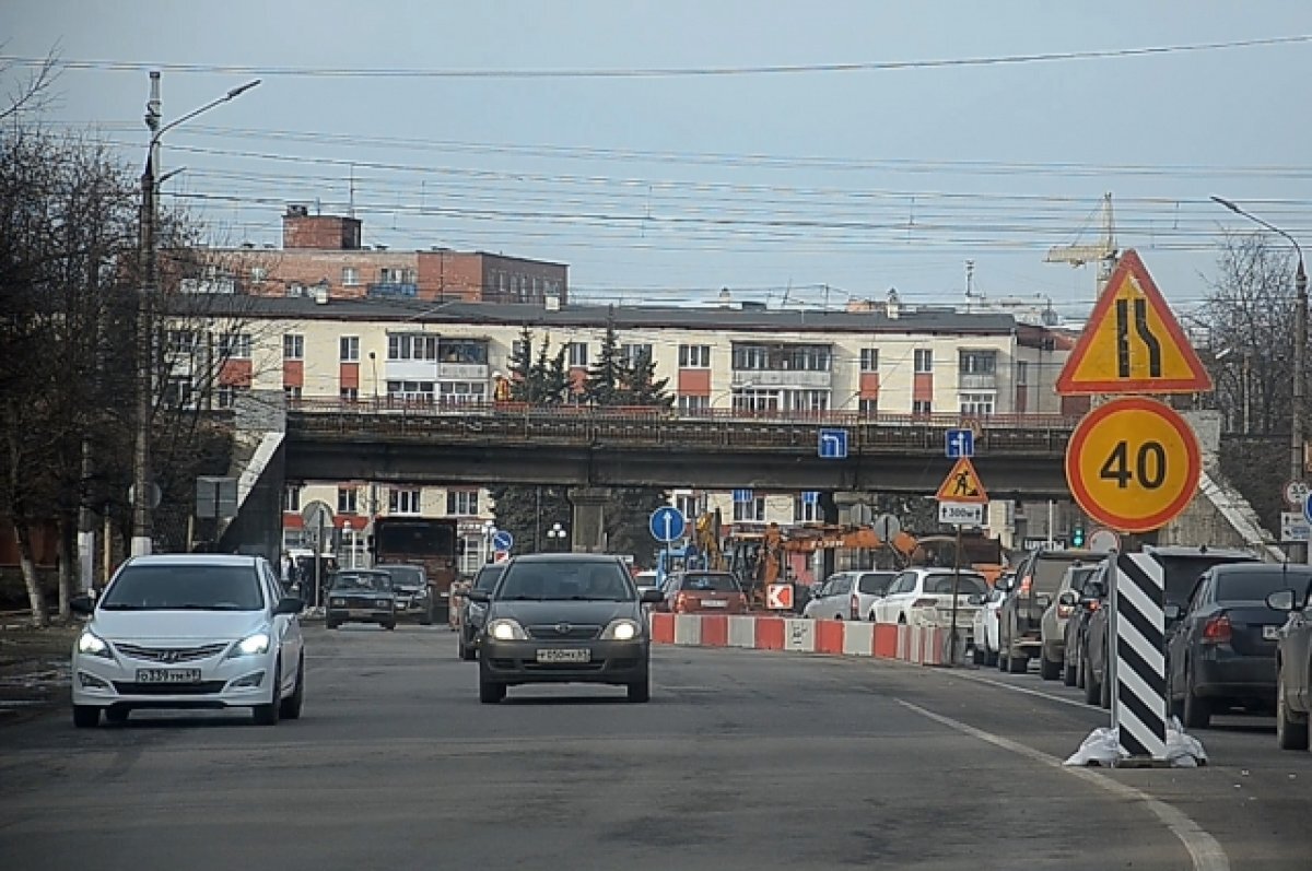    В Твери на Комсомольской площади возможны пробки из-за ремонта дороги