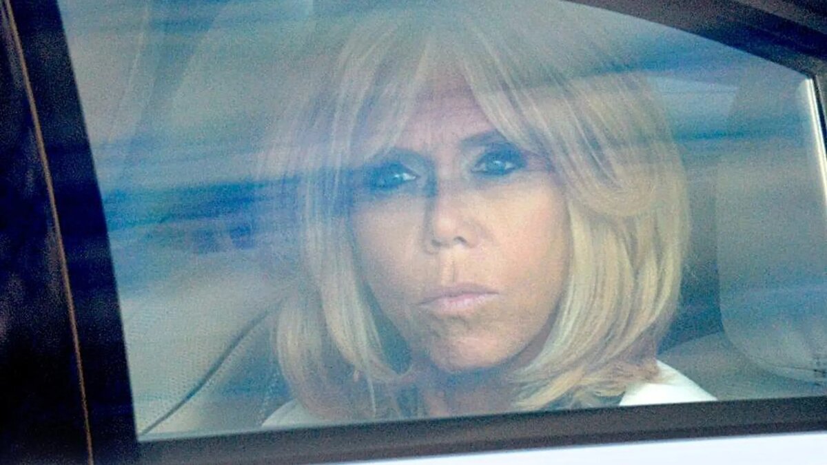 жена эммануэля макрона. бриджит макрон. брижит макрон в 2007. жена президента франции брижит макрон. жена президента франции макрона трансгендер.