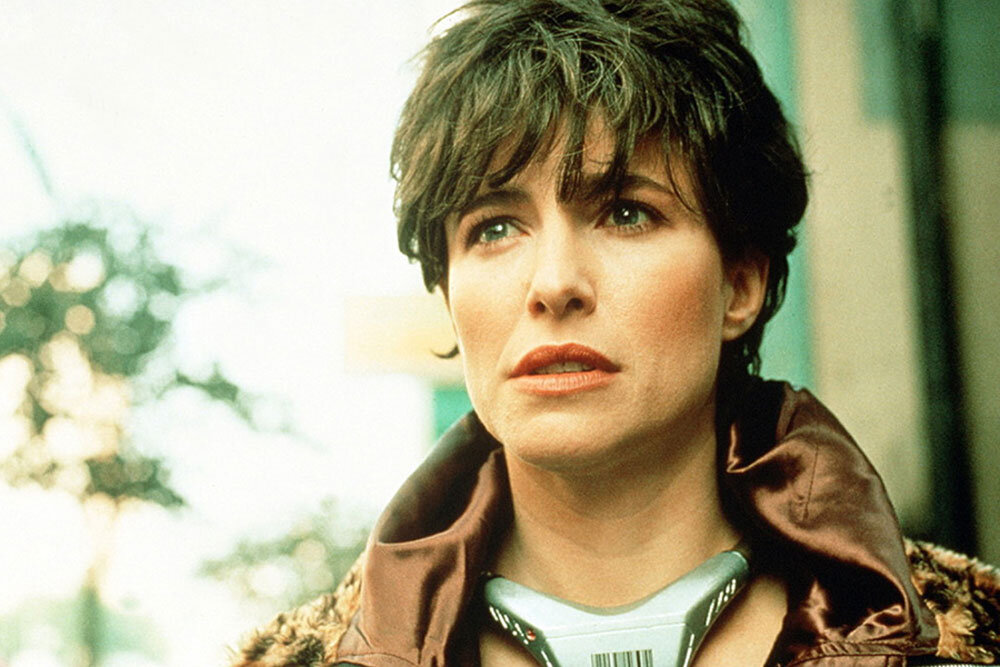 Кадр из фильма "Обручённые со смертью" (1991)