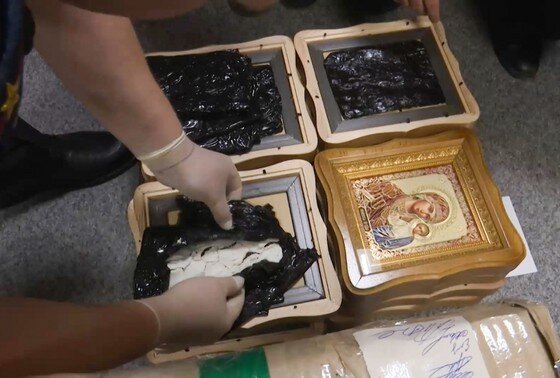    Иконы, содержащие взрывные устройства и взрывчатые вещества