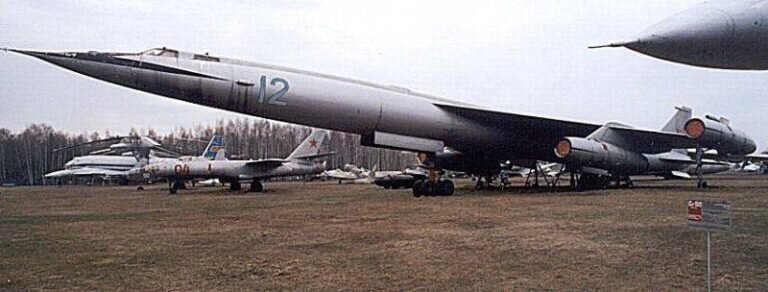  Бомбардировщик М-50.