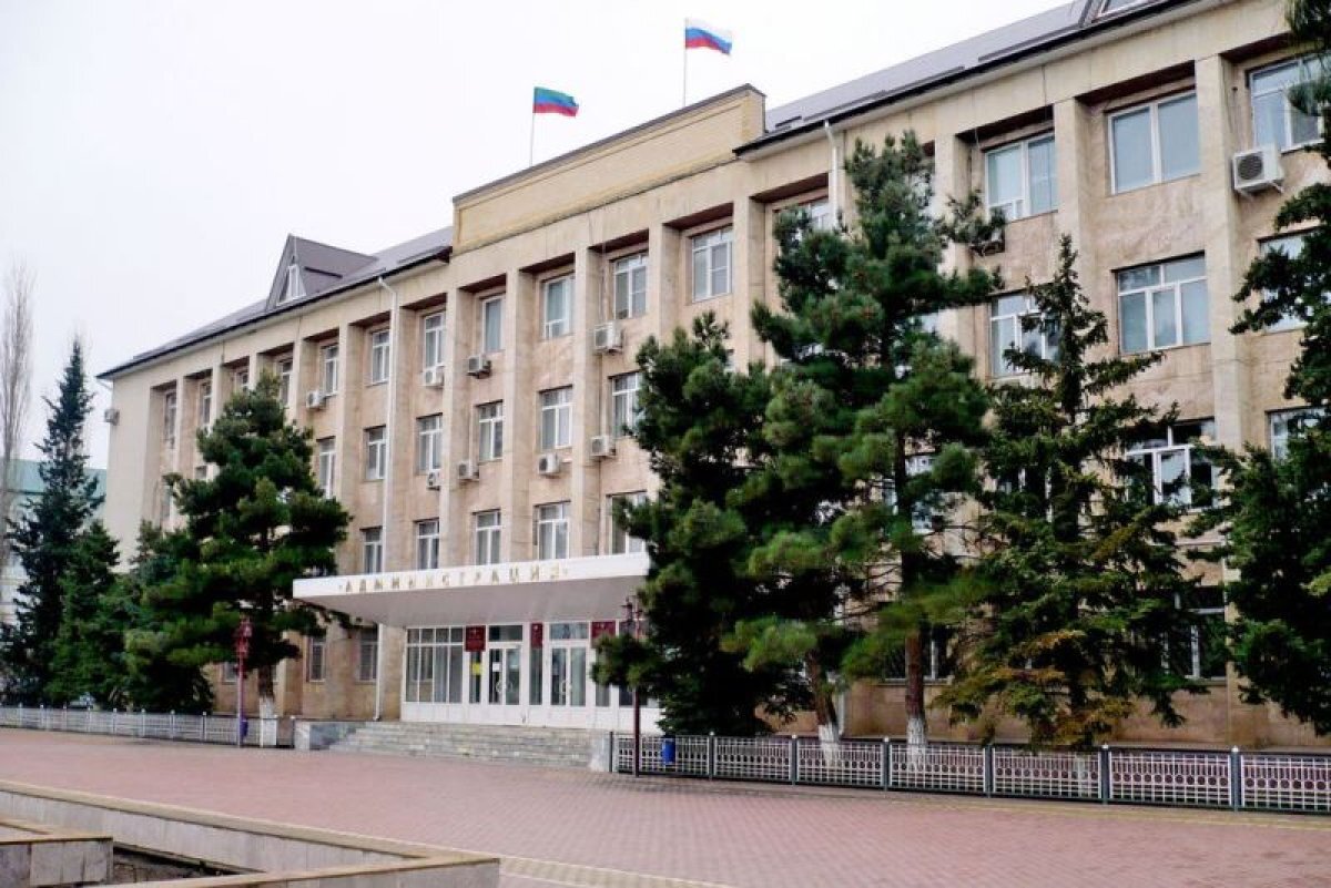    Здание администрации Избербаша.