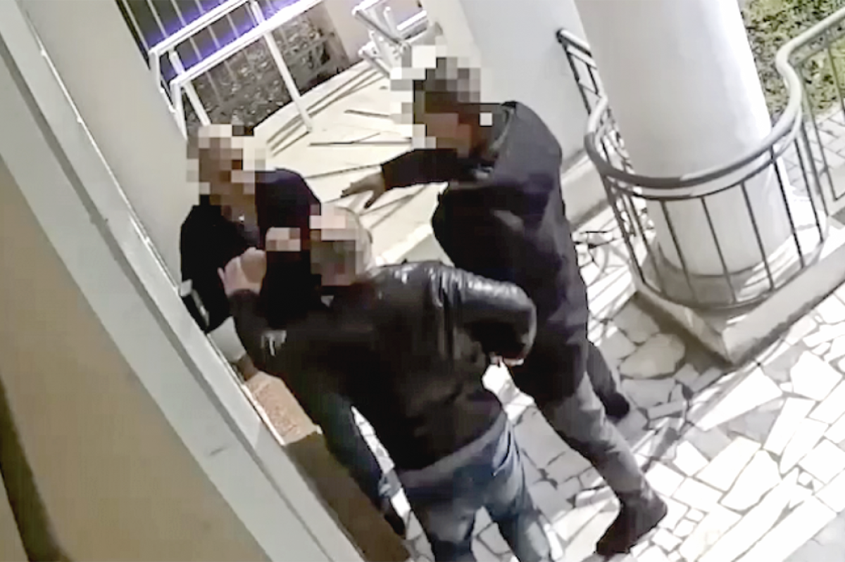    Убийство было инсценировано силовиками, подозреваемого в организации преступления задержали.