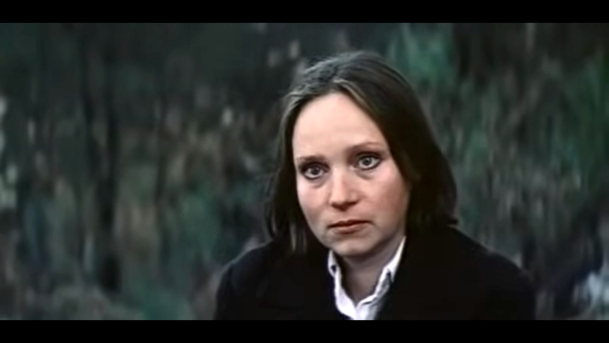 В фильме есть жирный ляп - путевой лист, который должен был иметь Петренко. Кадр из фильма "Зина-Зинуля" (1986), реж. Павел Чухрай