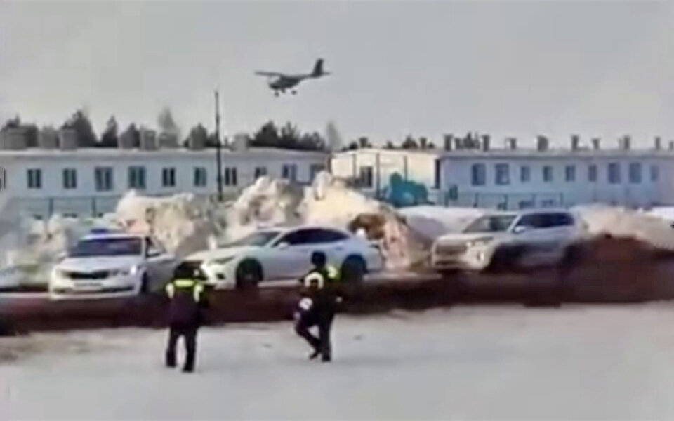 Сегодня в 5.45 утра по общежитию в ОЭЗ «Алабуга» был нанесен удар двумя беспилотными летательными аппаратами. Стоп-кадр видео / соцсети