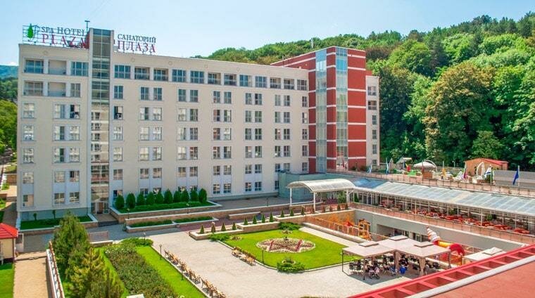 Кисловодск – крупнейший курорт Кавказских Минеральных Вод, прославившийся целебным Нарзаном.