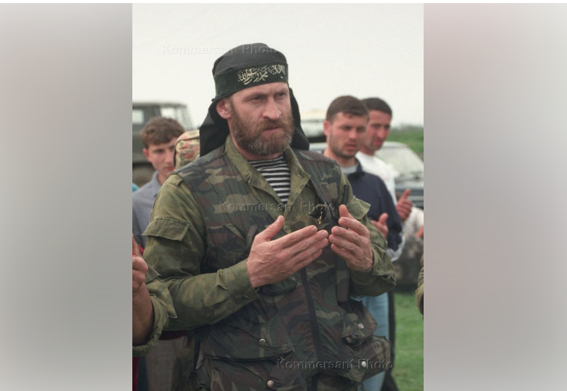 Ичкерия закаев. Ахмед закаев ичкерия. Ичкерия закаев ахмед. Закаев, ахмед халидович. Ичкерия закаев ахмед.