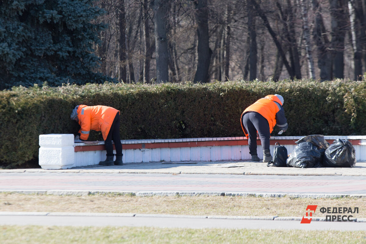 Во Владикавказе объявлен набор в ряды уборщиков.  Фото: Фото: ФедералПресс / Елена Сычева