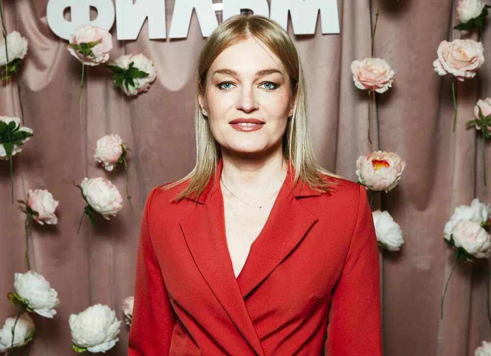    Михалкова, Миронова, Толстоганова, Шпица: все гости светской презентации в театре на Малой Бронной