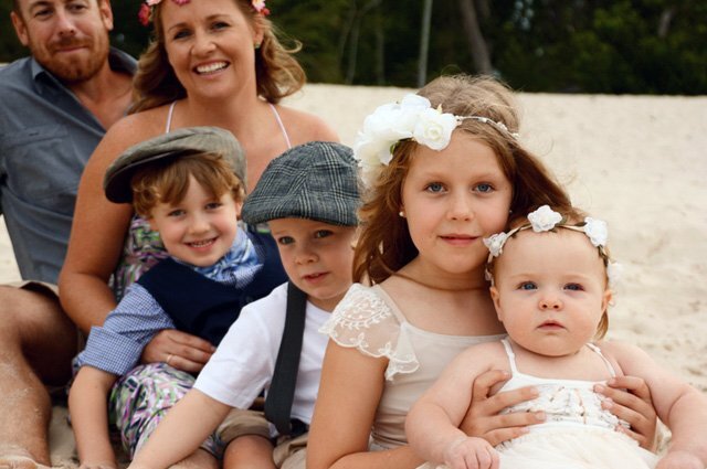    В каких случаях многодетной маме положена досрочная пенсия?