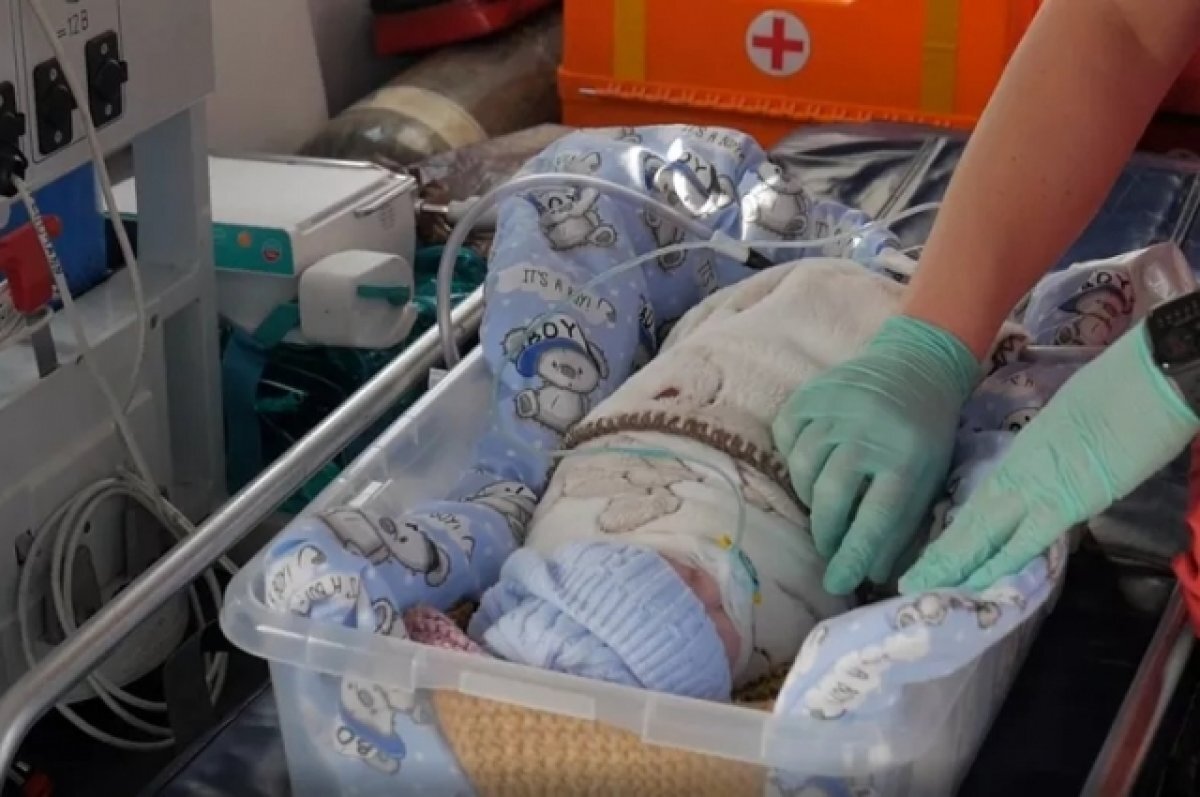    Вертолёт санитарной авиации доставил младенца из Тулы в Москву на лечение