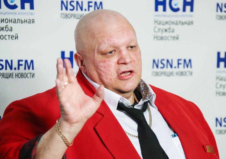 Тайна замка Пугачевой и Галкина в деревне Грязь: там живет другая ...