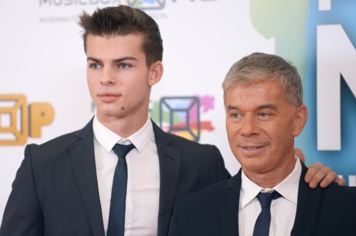    Mash: пасынок Олега Газманова отказался от его фамилии